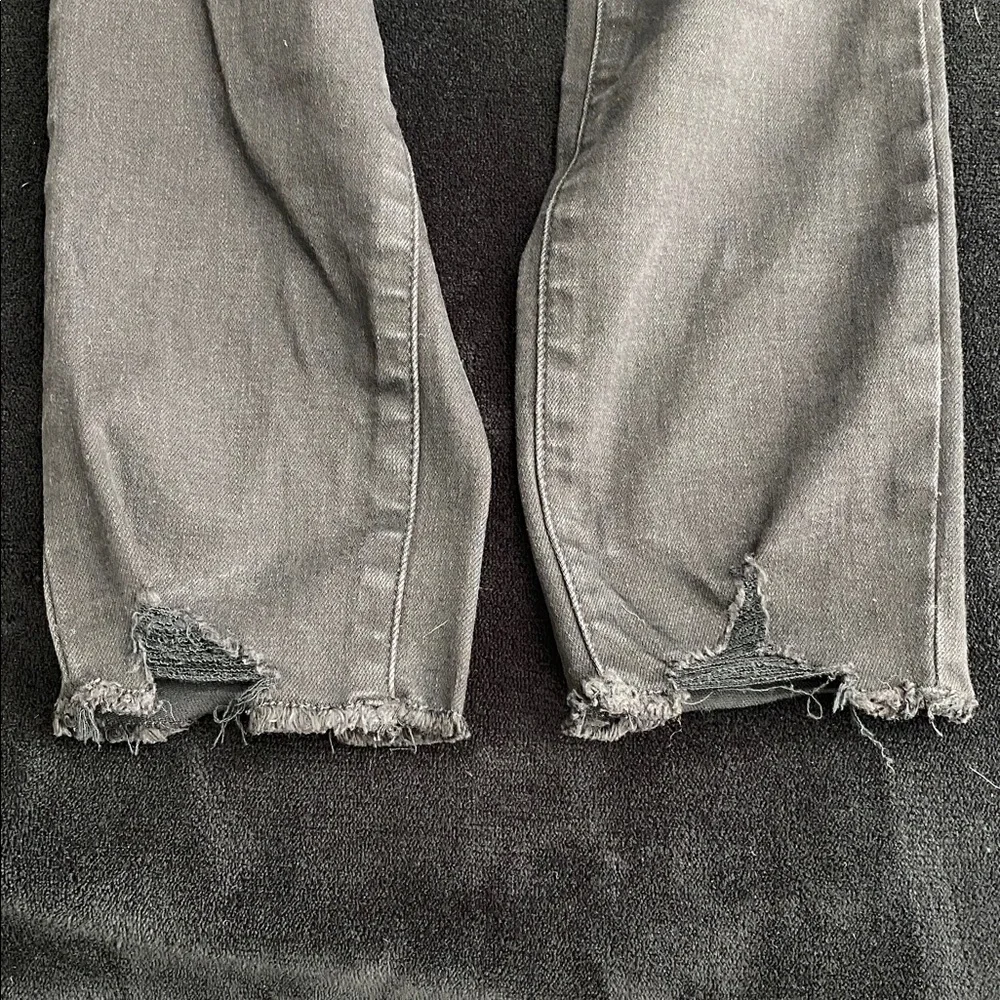 Universal Thread mid rise skinny black jeans - Picture 4 of 7